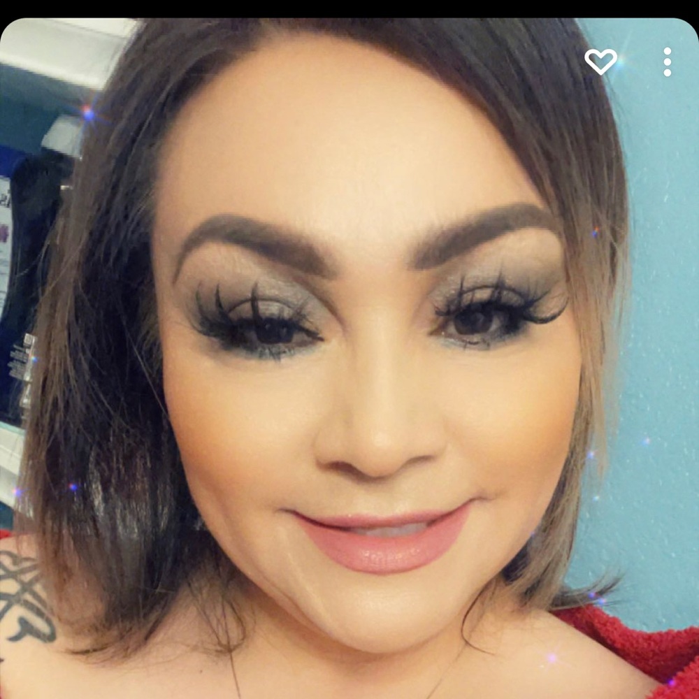 Meet your Posher, Yesenia